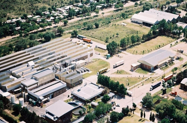 ¿Dónde se encuentra la fábrica de Arcor?