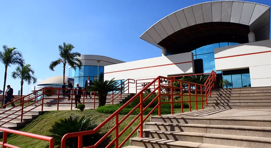 Como posso consultar a agência do Banco do Brasil mais próxima?