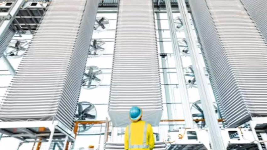 How many stories is the Transamerica building in San Francisco?