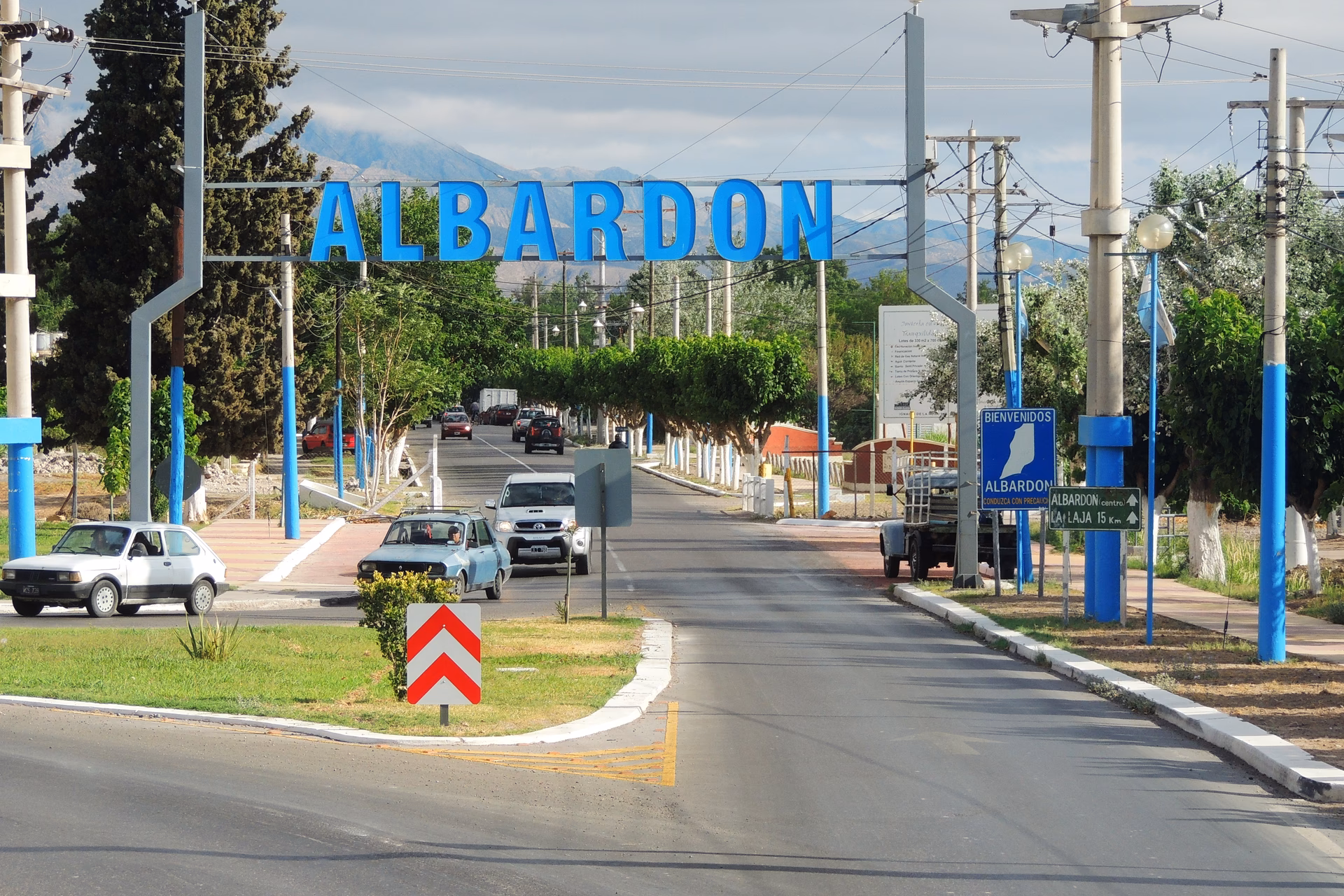 ¿Qué industrias hay en Albardon?