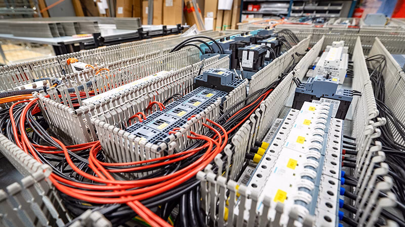 ¿Qué inspeccionar en un tablero eléctrico?