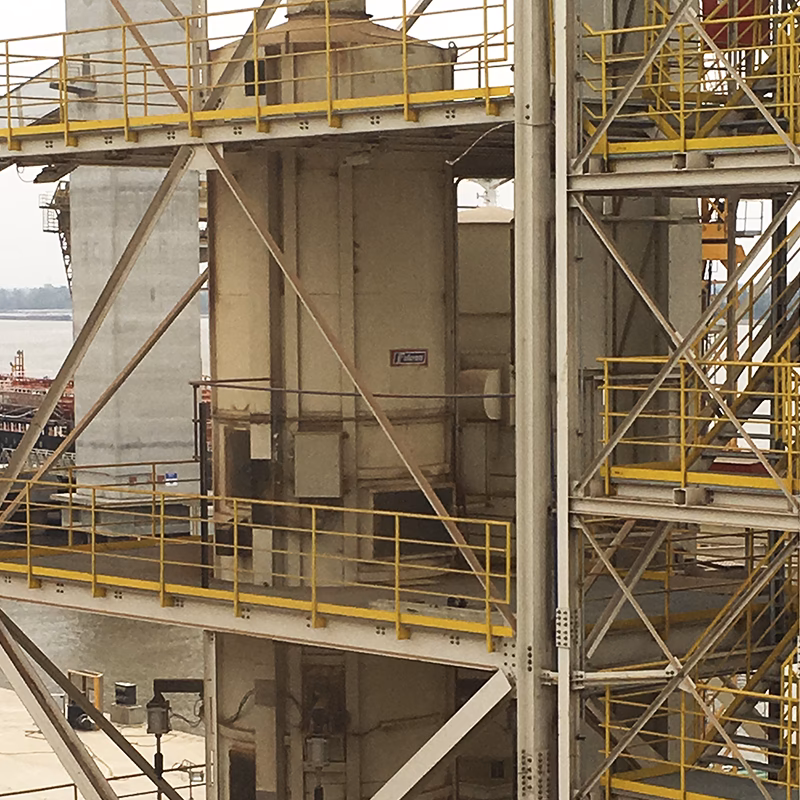 ¿Quién es el dueño de Renova?