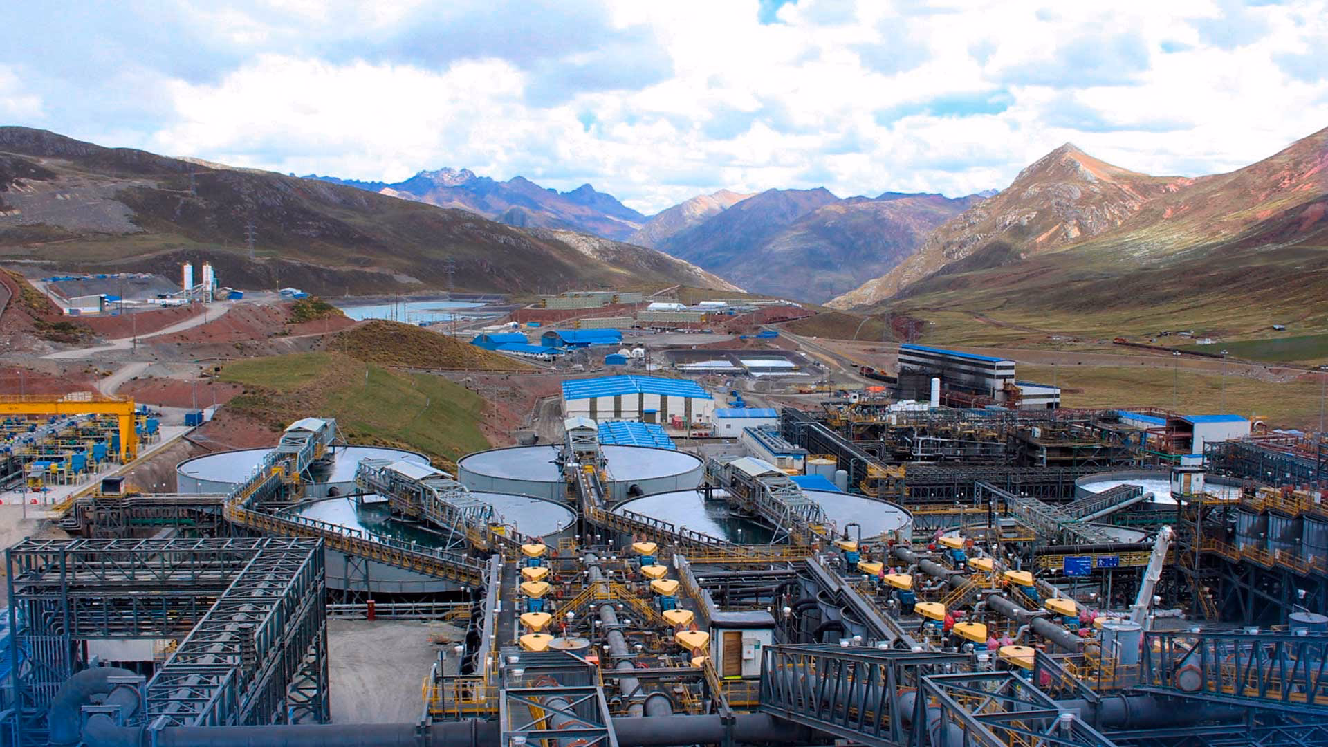 ¿Cuál es la empresa minera más grande del Perú?