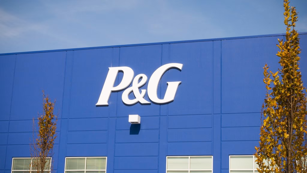 What is the minimum salary in P&G?