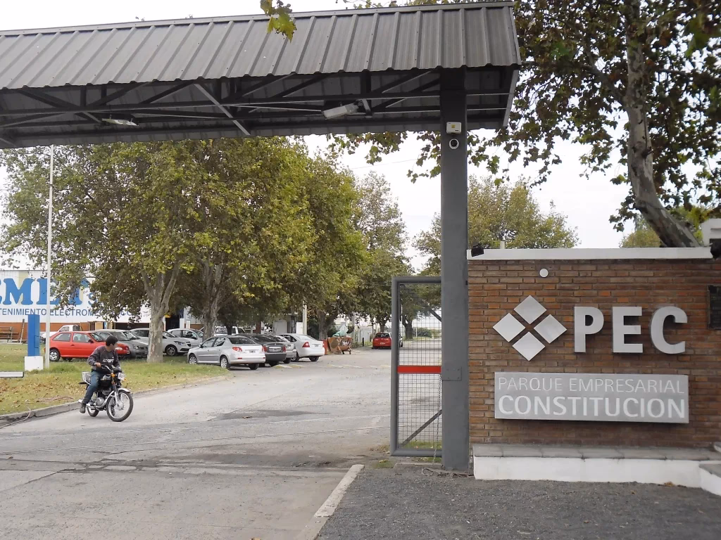 ¿Cuántas empresas hay en el Parque Industrial de Villa El Salvador?