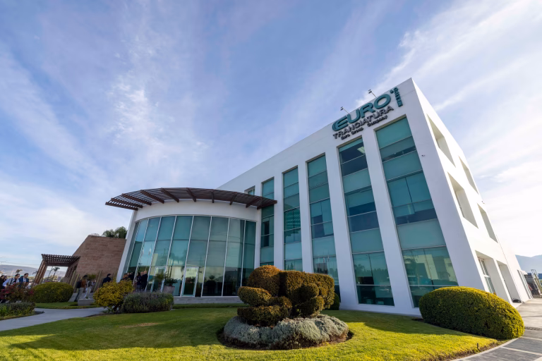 ¿A qué se dedica Eurotranciatura?