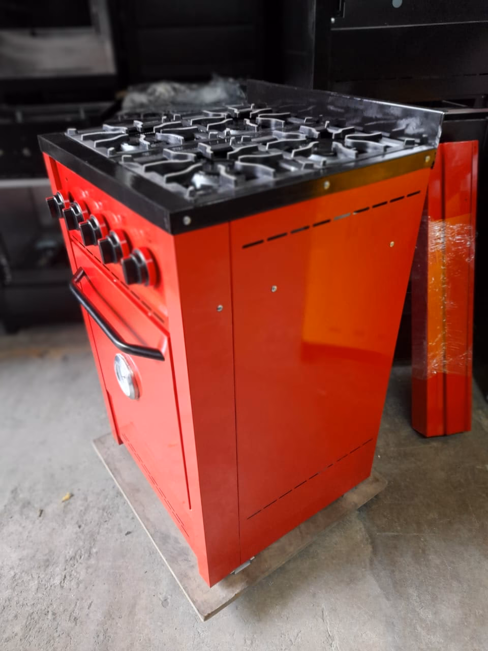 ¿Cuál es la diferencia entre cocinas comerciales e industriales?