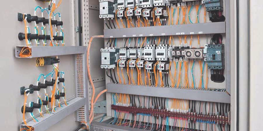 ¿Cuánto cobran los electricistas por instalar iluminación?