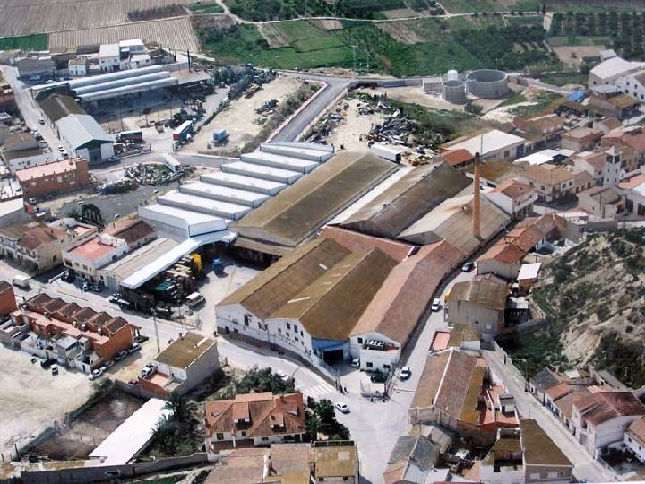 ¿Qué industria predomina en Murcia?