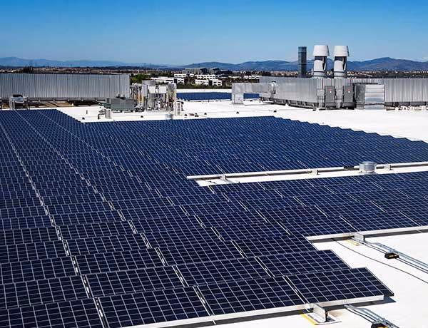 ¿Cuánto cuesta un panel solar para industria?