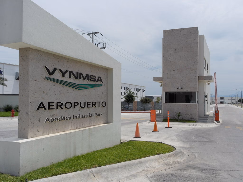 ¿Qué camiones pasan por el Parque Industrial Monterrey?