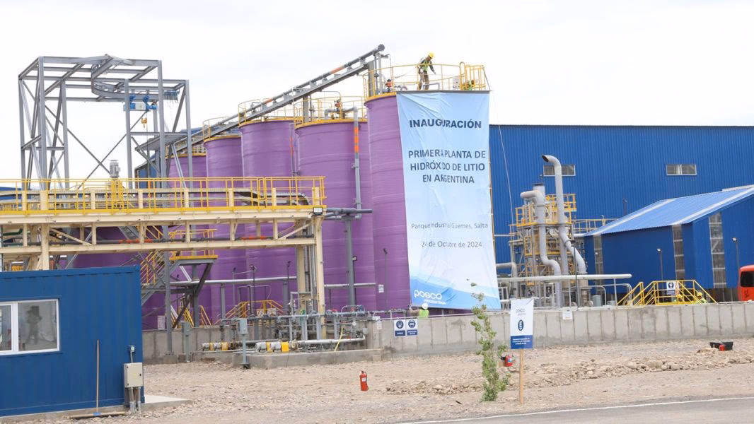 ¿Cuál es la historia de Santiago Sáenz?