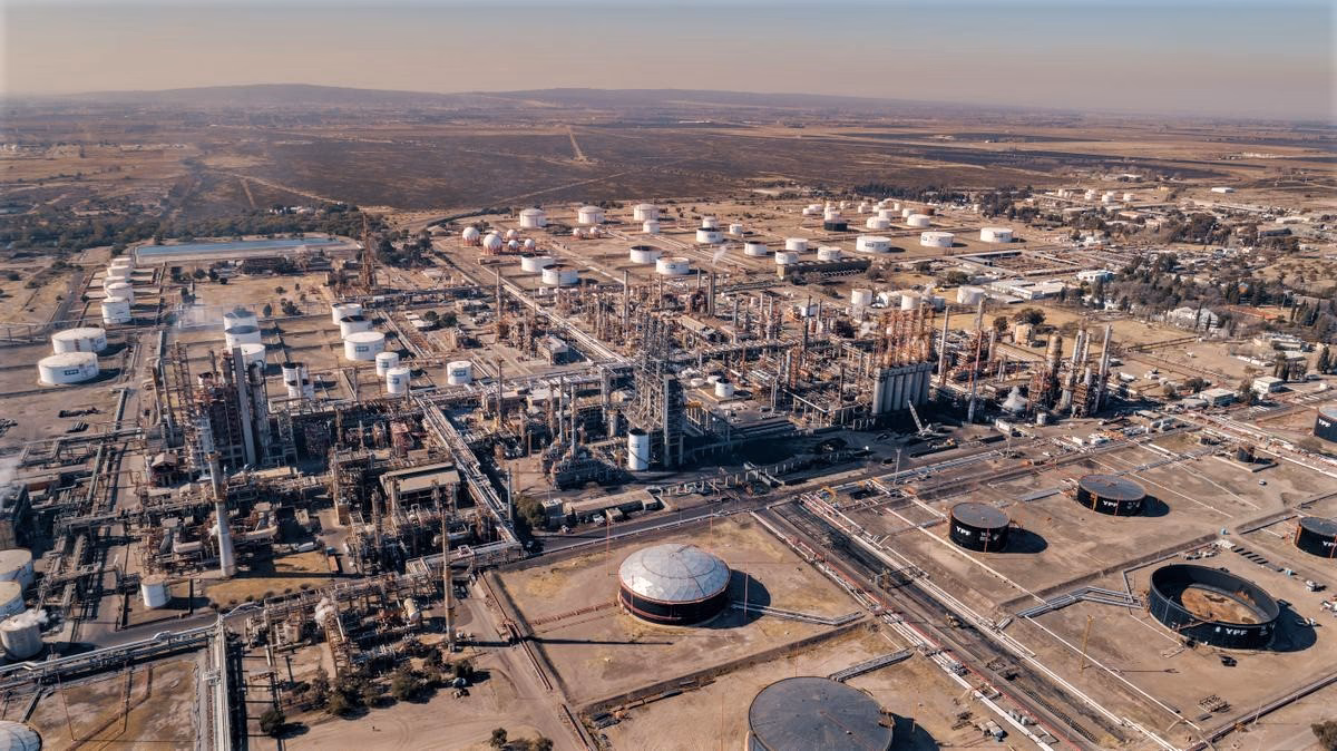 ¿Qué hacen en la YPF?