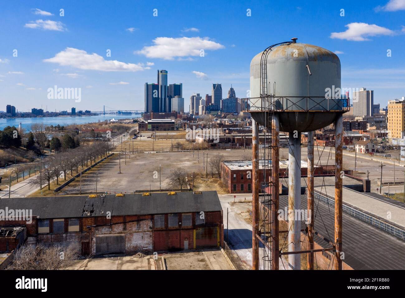 Who founded Detroit in 1701?